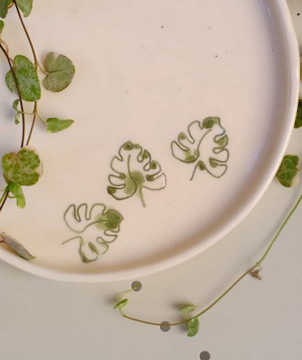 monstera el yapımı seramik tabak