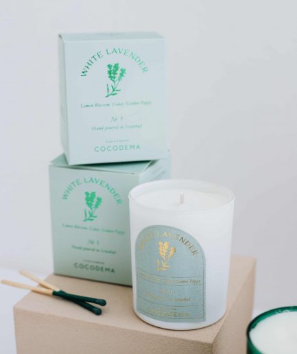 white lavander soya candle mum