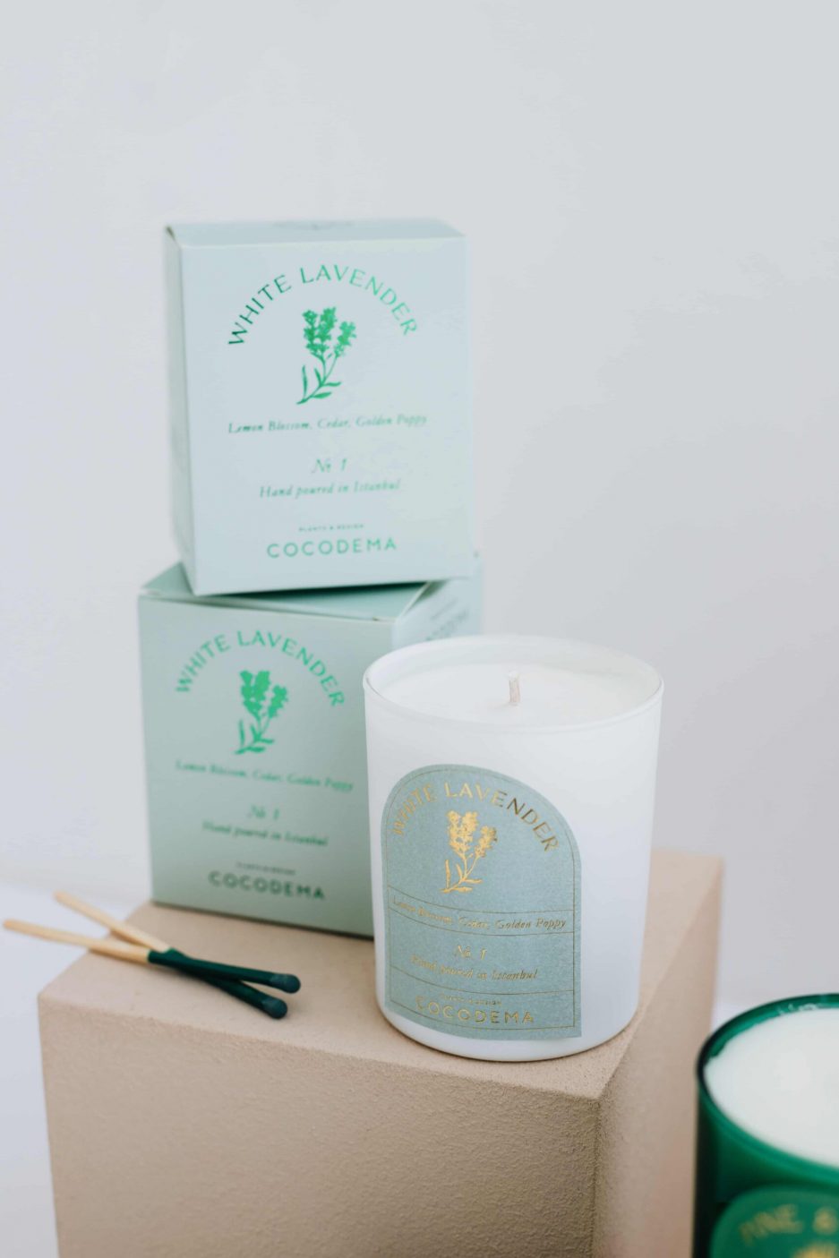 white lavander soya candle mum